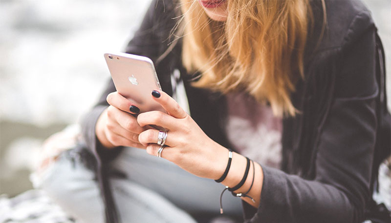 Vecchi iPhone rallentati? Apple conferma, ma c’è una ragione