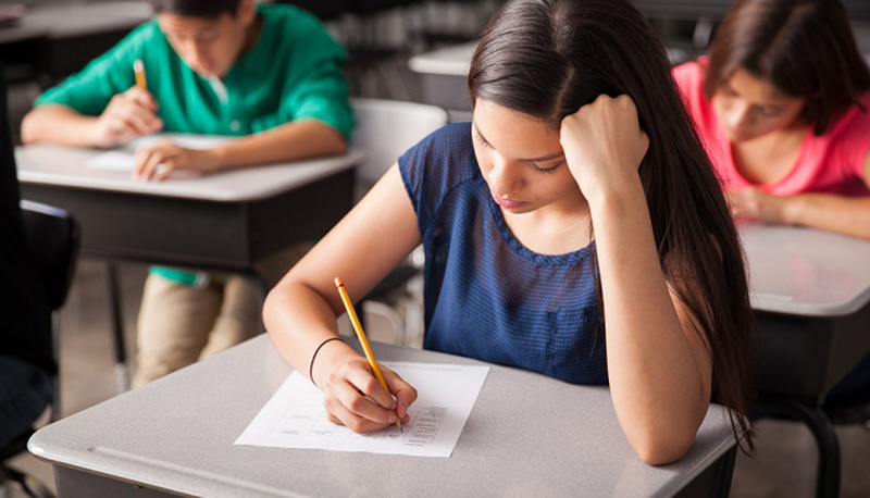 Back to school, è corsa ai compiti last-minute. Ma 1 studente su 2 li considera inutili