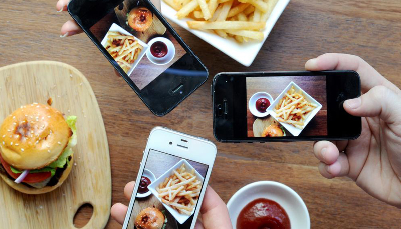 Niente per cena? Vai al ristorante gratis con l’app che ti fa diventare influencer