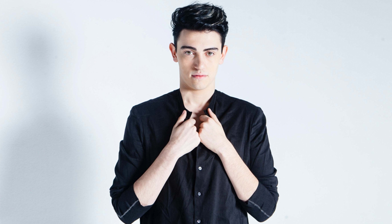 Michele Bravi torna sui social dopo l’incidente