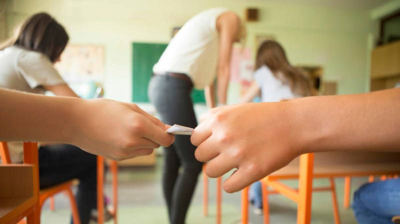 La penna perfetta per copiare esiste: "suggerisce" senza farsi scoprire