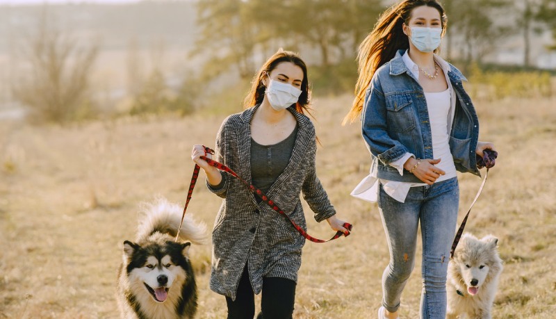 Fase 2, arriva il braccialetto che ti avvisa se non mantieni le distanze