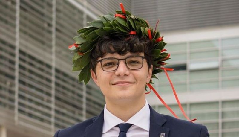 Laureato da record: 10 esami in un anno e 110 e lode a 22 anni