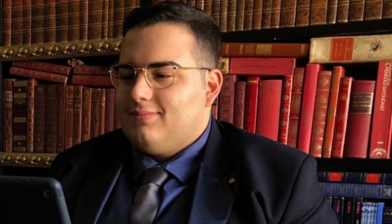 A 19 anni si laurea in Filosofia: chi è lo studente da record