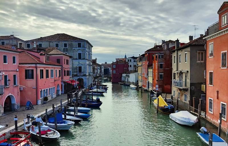 Viaggi, dove andare nel 2022? Il New York Times consiglia Chioggia, Courmayeur e Napoli