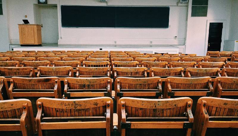 Università, quali facoltà scelgono gli studenti al tempo del Covid? Meno interesse per le lingue, in ascesa area sanitaria e informatica