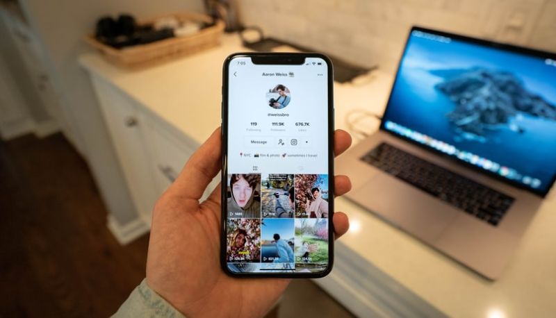 Come vedere TikTok senza account?