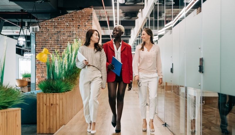 Lavoro, solo 1 manager su 4 è donna