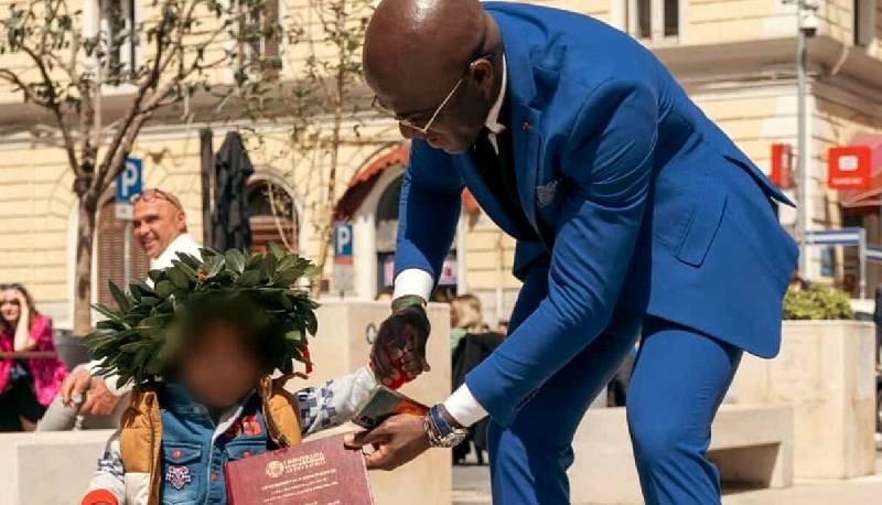 Afana, dal Camerun all’Italia: master e laurea con 110 e lode