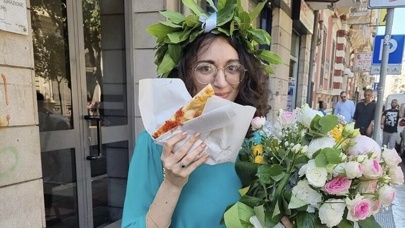 Giulia dedica la sua tesi di Laurea a chi si è tolto la vita per l’università