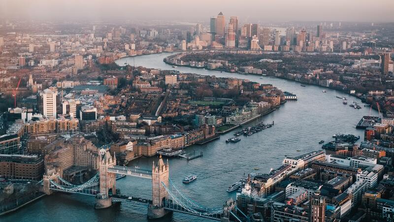 Le migliori città per gli studenti 2022: Londra al Top, in Italia la prima è Milano