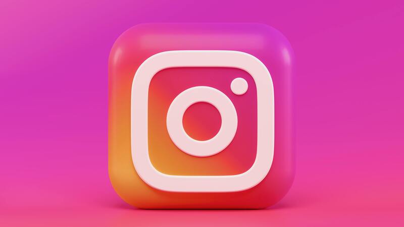 Chi è la persona più seguita al mondo su Instagram