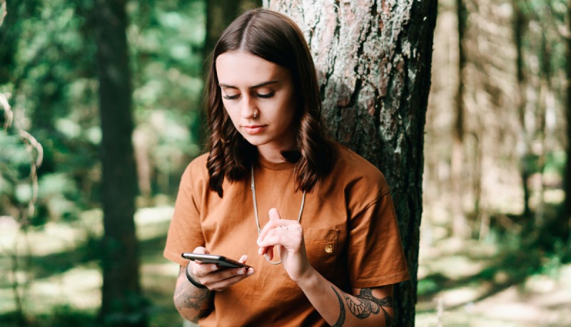 Orbiting, Benching, Ghosting, Body Shaming: i nuovi subdoli comportamenti online di cui sono vittima i giovani