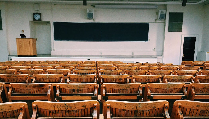 In Puglia un contributo da 3500 euro agli universitari che hanno perso un genitore