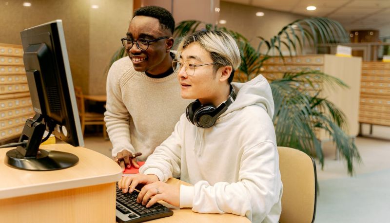 Lavorare sì, ma senza stress: cos’è il "quiet quitting" che dilaga tra i giovani