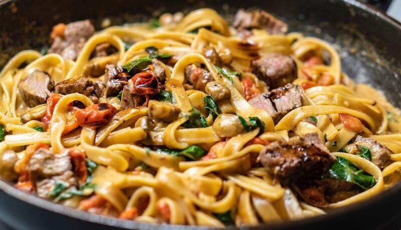 Oggi è la Giornata Mondiale della Pasta: tre ricette per il pranzo dello studente