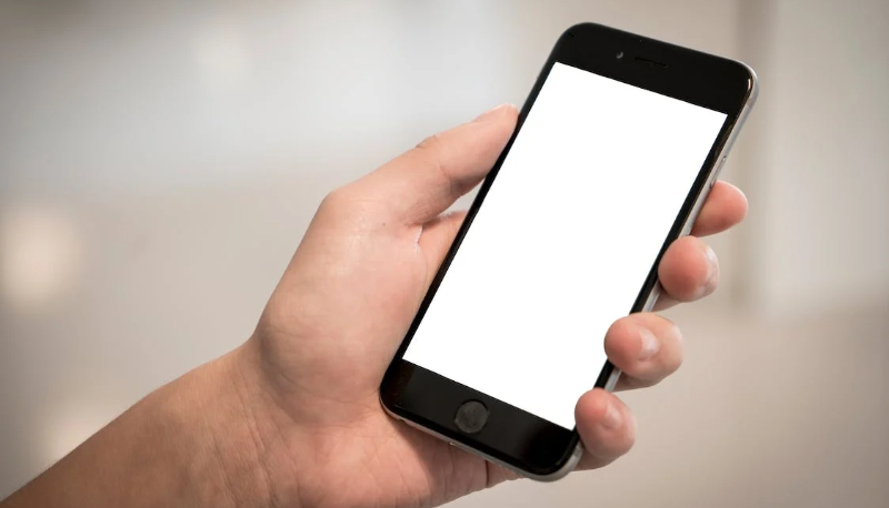 Gli smartphone più economici da regalare a Natale 2022