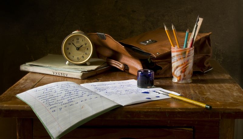 Come si scrive: c’entra o centra (e quando usarli)