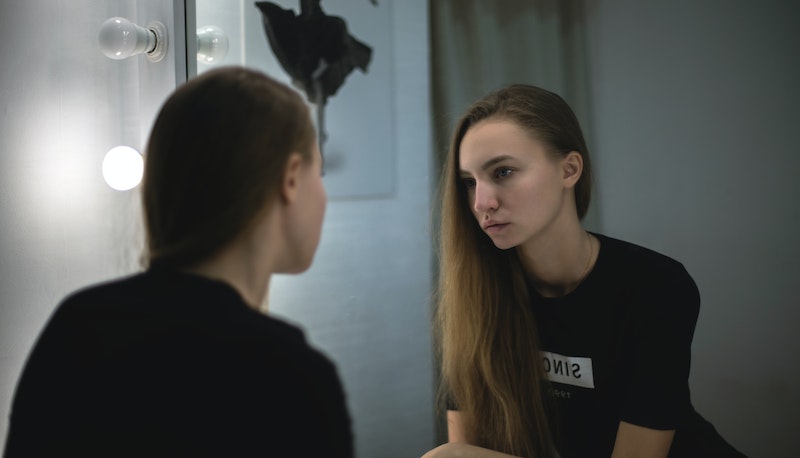 Disturbi alimentari, quali sono i campanelli d’allarme e come stare vicino a chi soffre: i 10 consigli dell’esperto