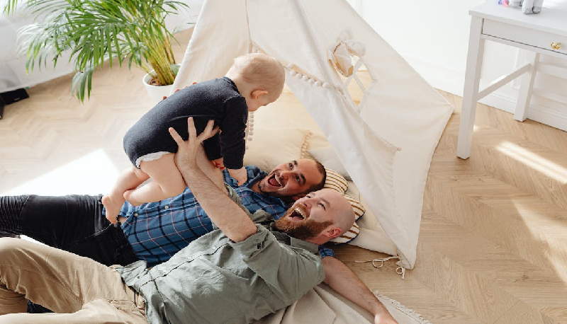 Diritti dei figli delle famiglie LGBTQ+: cosa sta succedendo in Europa e in Italia?