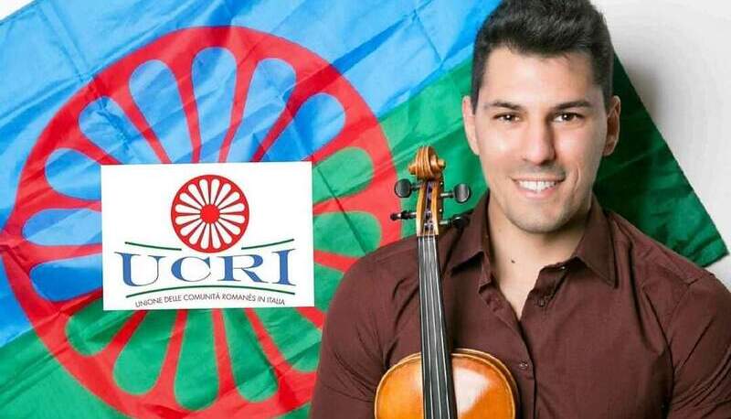 Gennaro Spinelli: violinista discriminato a scuola perché rom, oggi attivista per la sua comunità