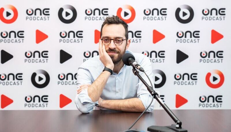 Marco Maisano, giornalista e podcaster che racconta il mondo e i suoi perché