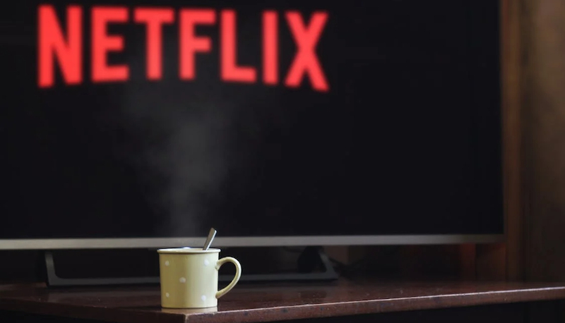 Netflix, si potrà condividere la password senza restrizioni ancora per un po’