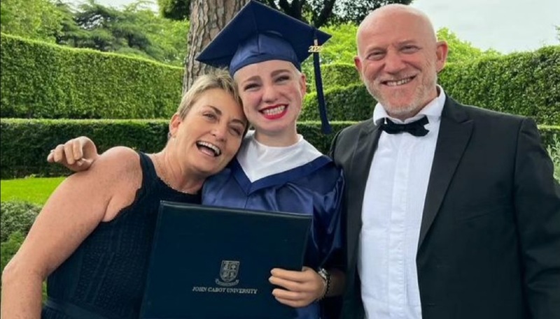 Bebe Vio si laurea in Comunicazione e Relazioni Internazionali nonostante il furto della tesi