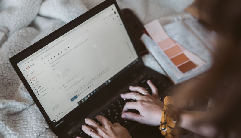 Google introduce la spunta blu in Gmail: a chi viene data e come funziona