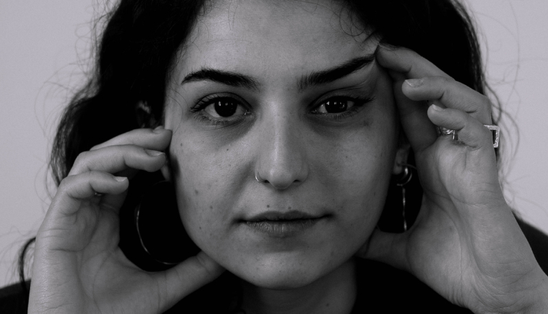 Teresa Fraioli, scrittrice under 25 che esorta i suoi coetanei a "scrivere di quello che prude, quello di cui ci si vergogna"