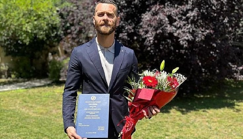 Il calciatore del Bari Mirco Antenucci si laurea in Psicologia