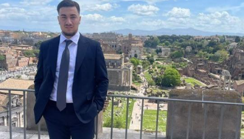 Antonio, lo studente di Economia che vuole fare lo spazzino a Roma