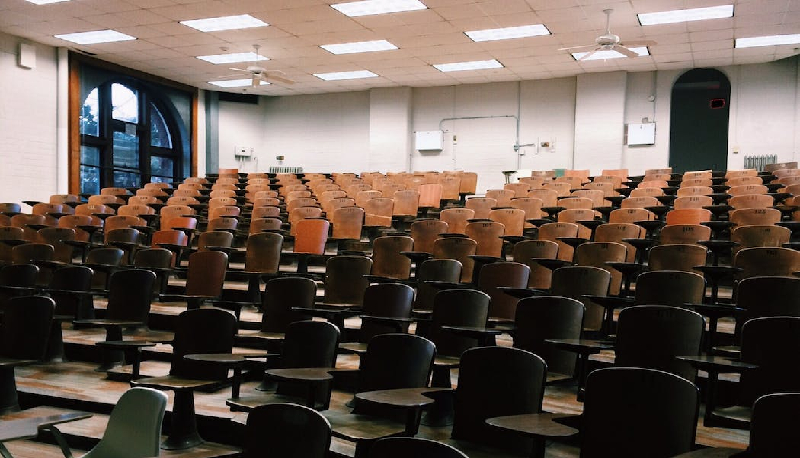 Rifugiata dall’Iraq si laurea a Bari, era partita con una barca dalla Turchia