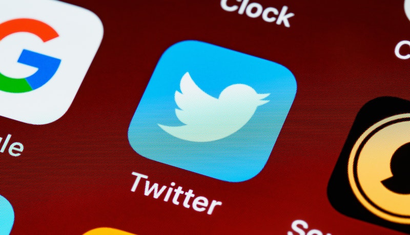 Twitter non esisterà più, al suo posto Elon Musk lancia X