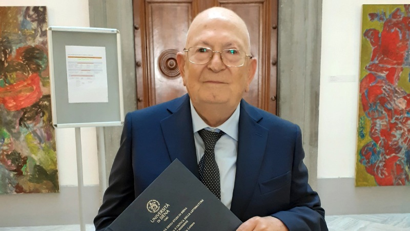 A 86 anni Angelo prende la seconda laurea