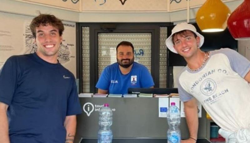 L’impresa dei due universitari Nico e Davide, dalla Puglia a Milano a piedi