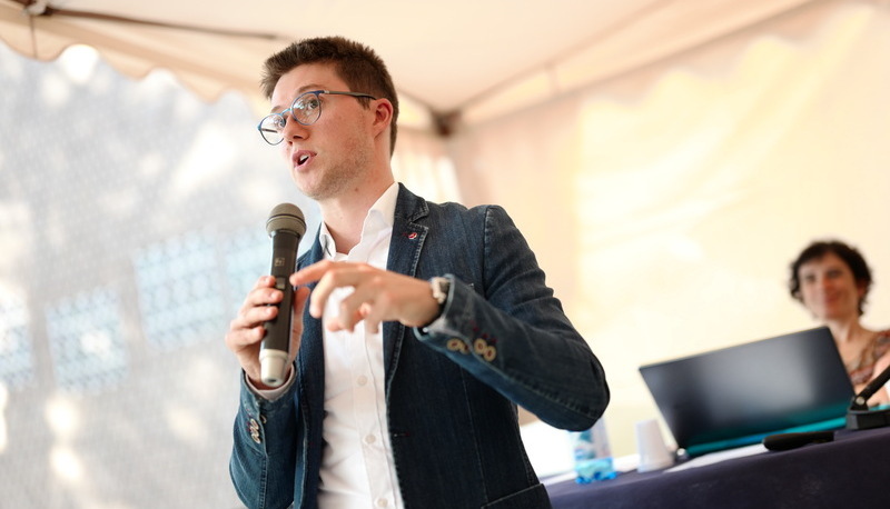 Gianluca Dotti: parlare di scienza ai giovani senza annoiarli è possibile, è il mio lavoro!
